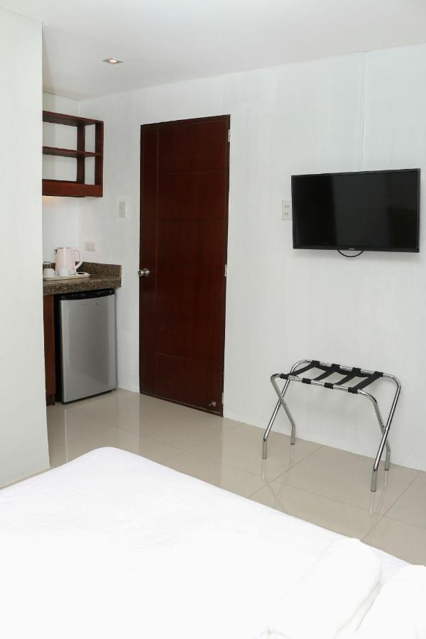 The Chipper Hotel Ciudad Quezon Exterior foto